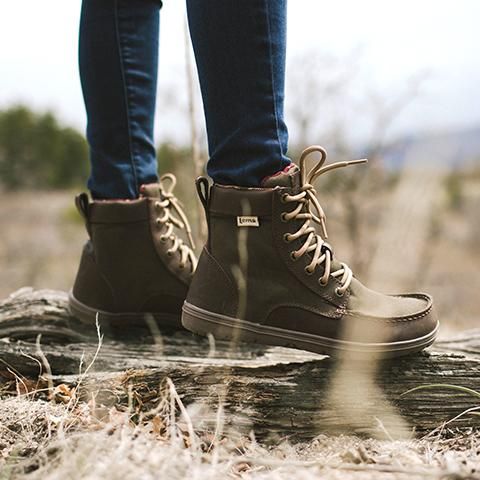 how to choose hiking boots for camping